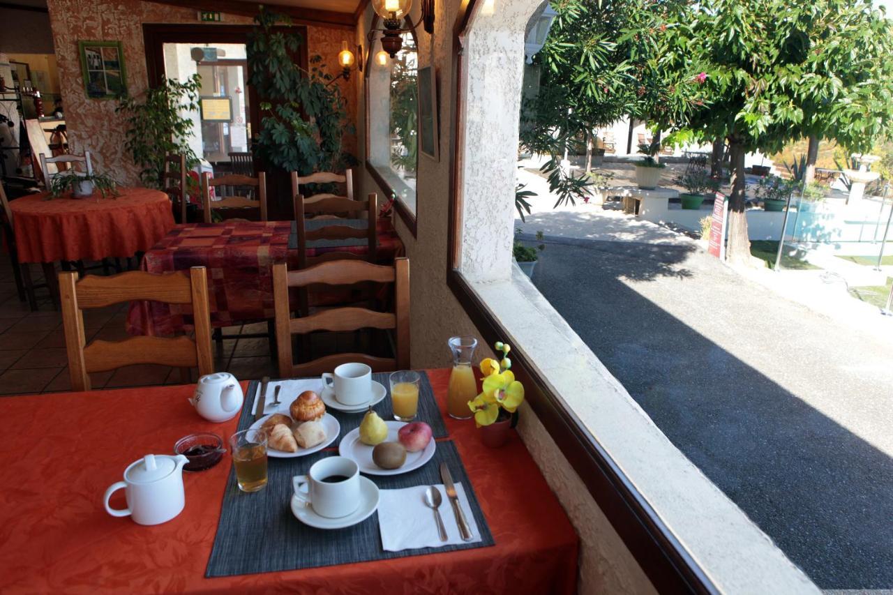 סן-שיניו Logis Hotel Le Pressoir מראה חיצוני תמונה