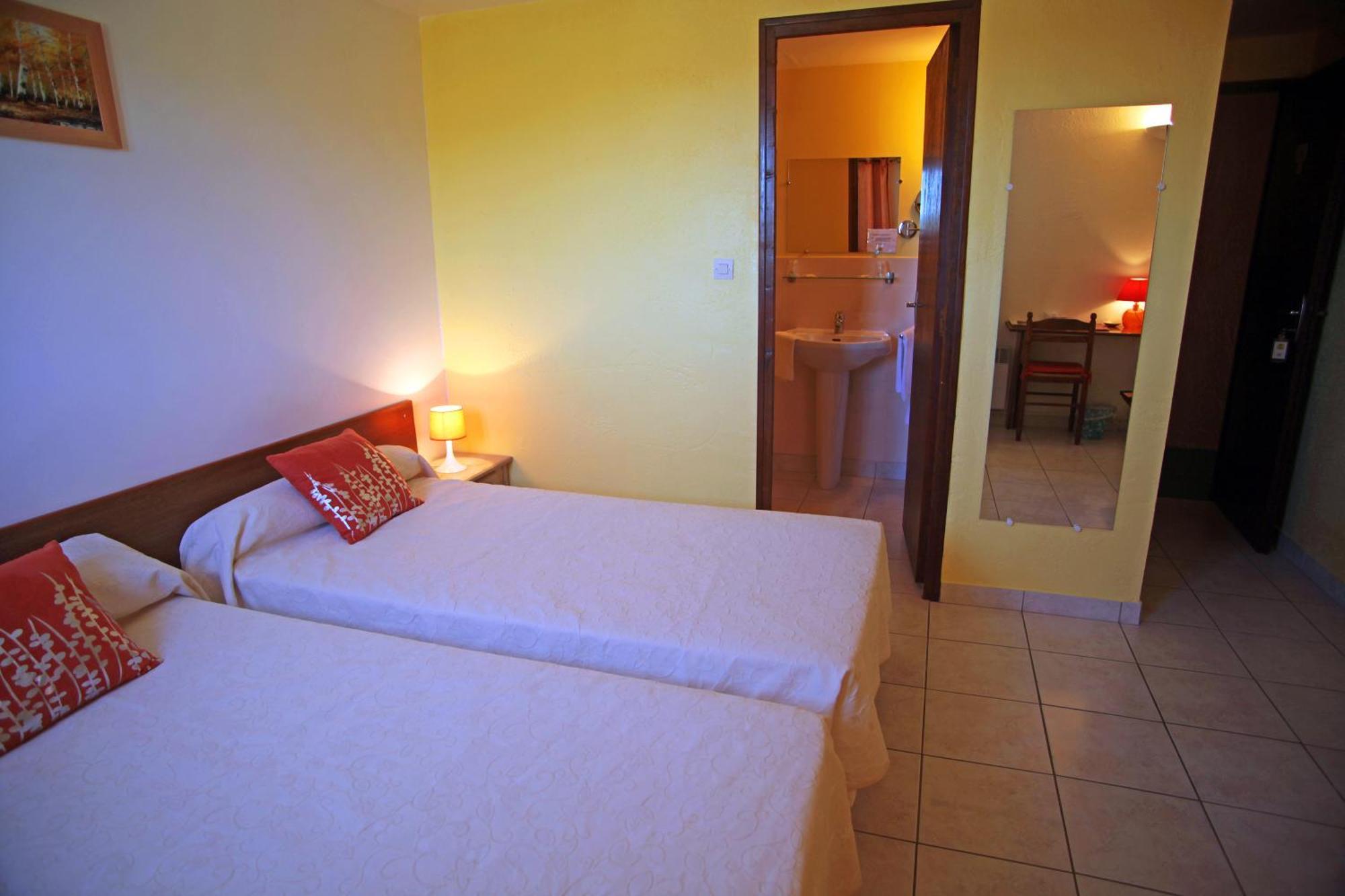 סן-שיניו Logis Hotel Le Pressoir מראה חיצוני תמונה